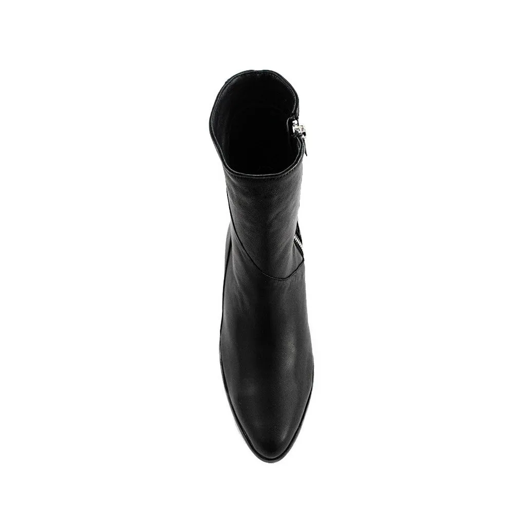 Cartel Helvecia Bootie in Black