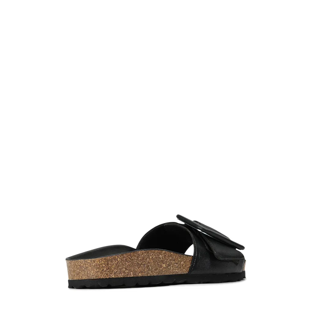 GINIS BUCKLE SANDALS