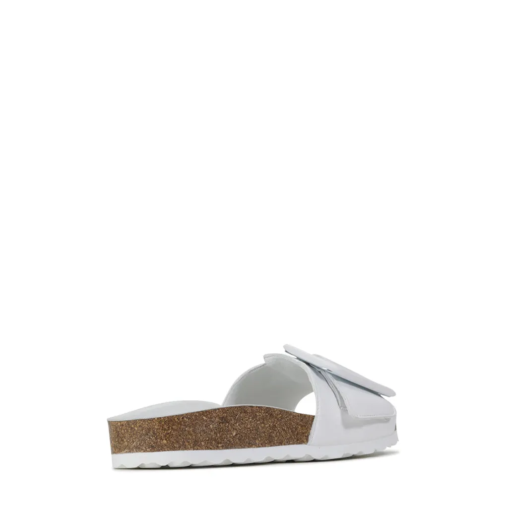 GINIS BUCKLE SANDALS
