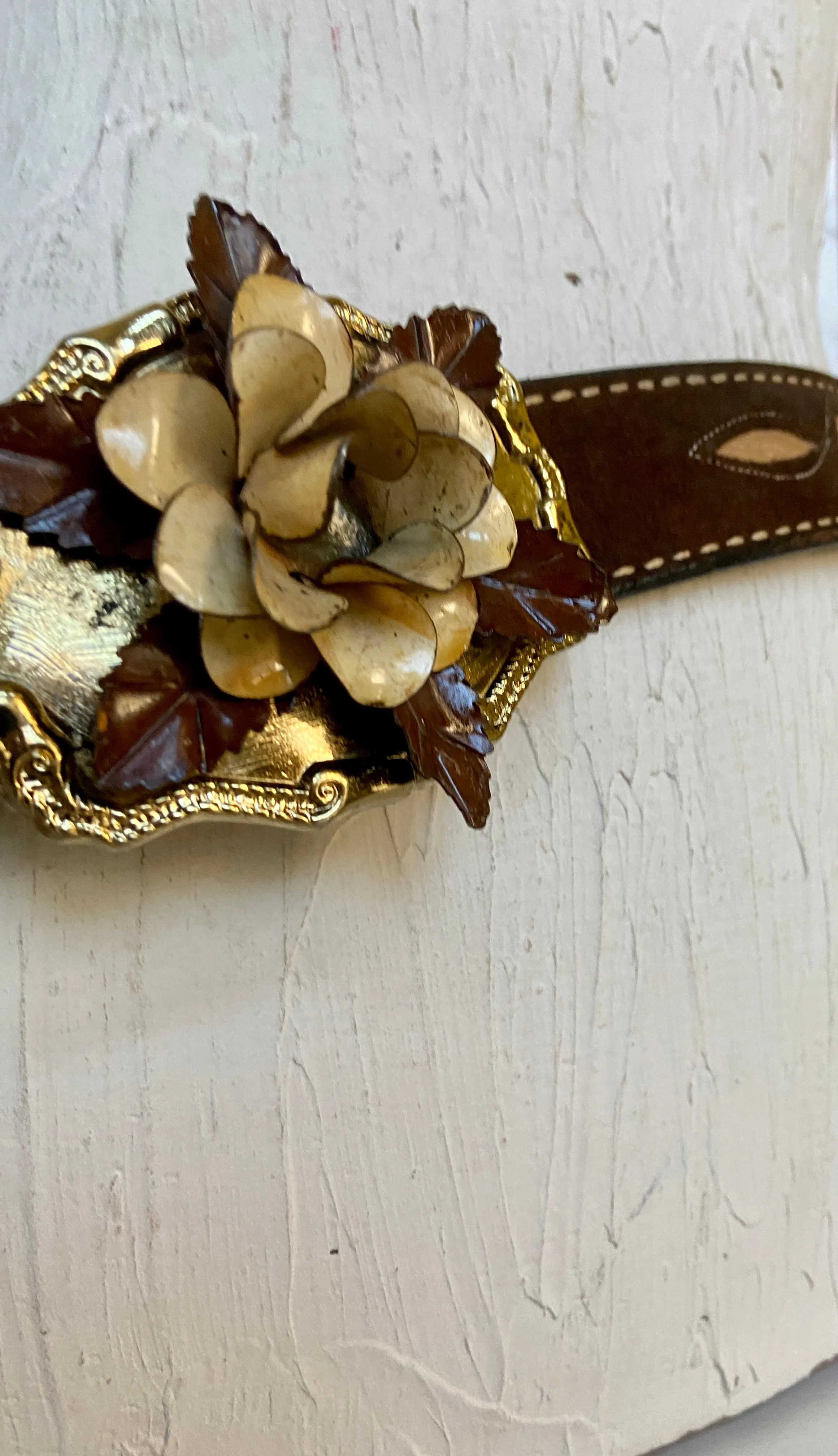 Hard flower belt