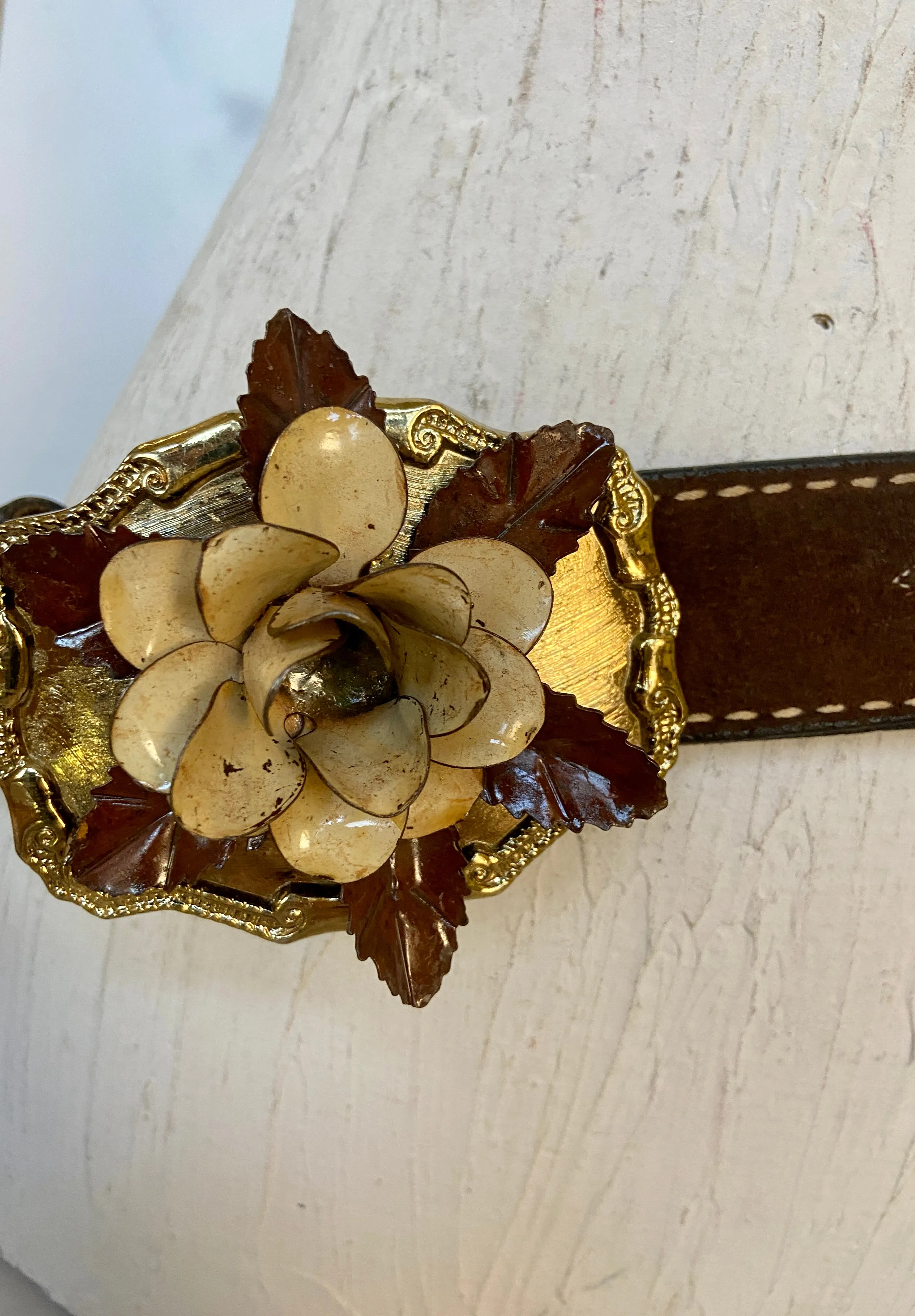 Hard flower belt