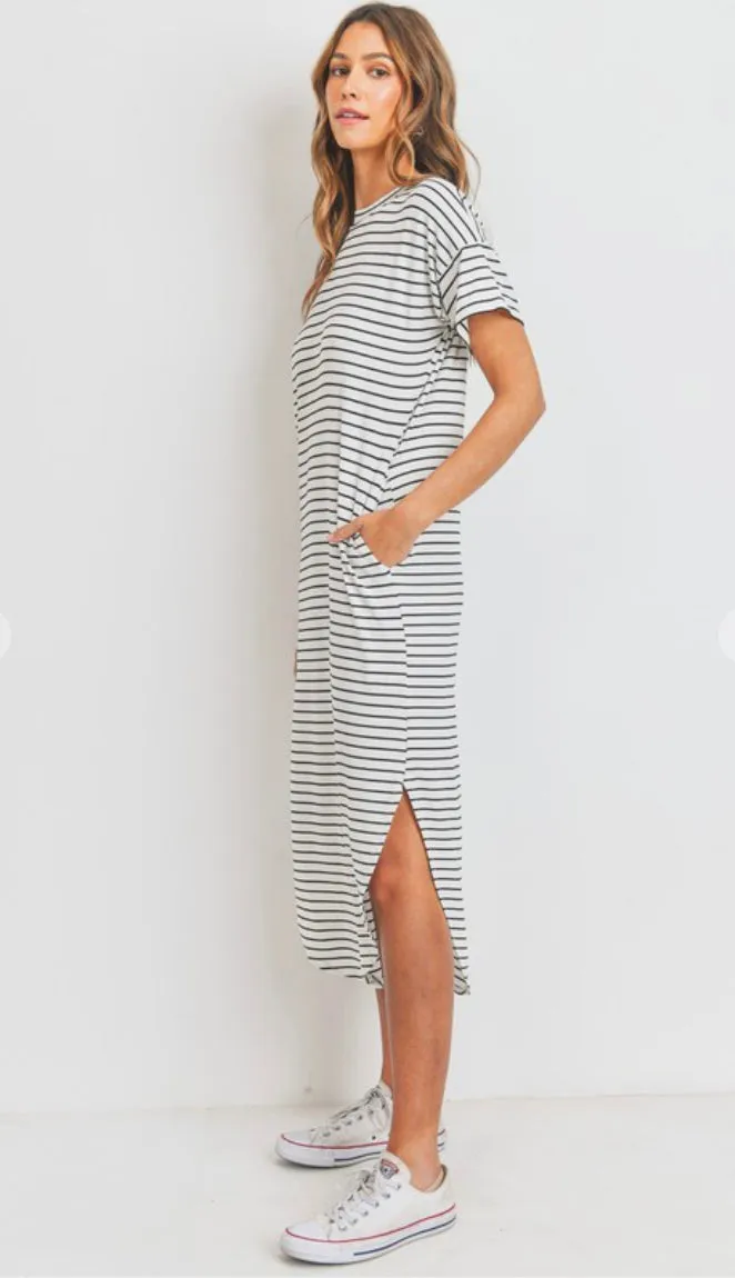 Mica Midi T Shirt Dress- White/Black