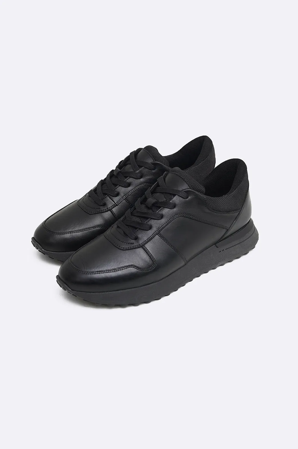 MONOTONE LEATHER SNEAKERS
