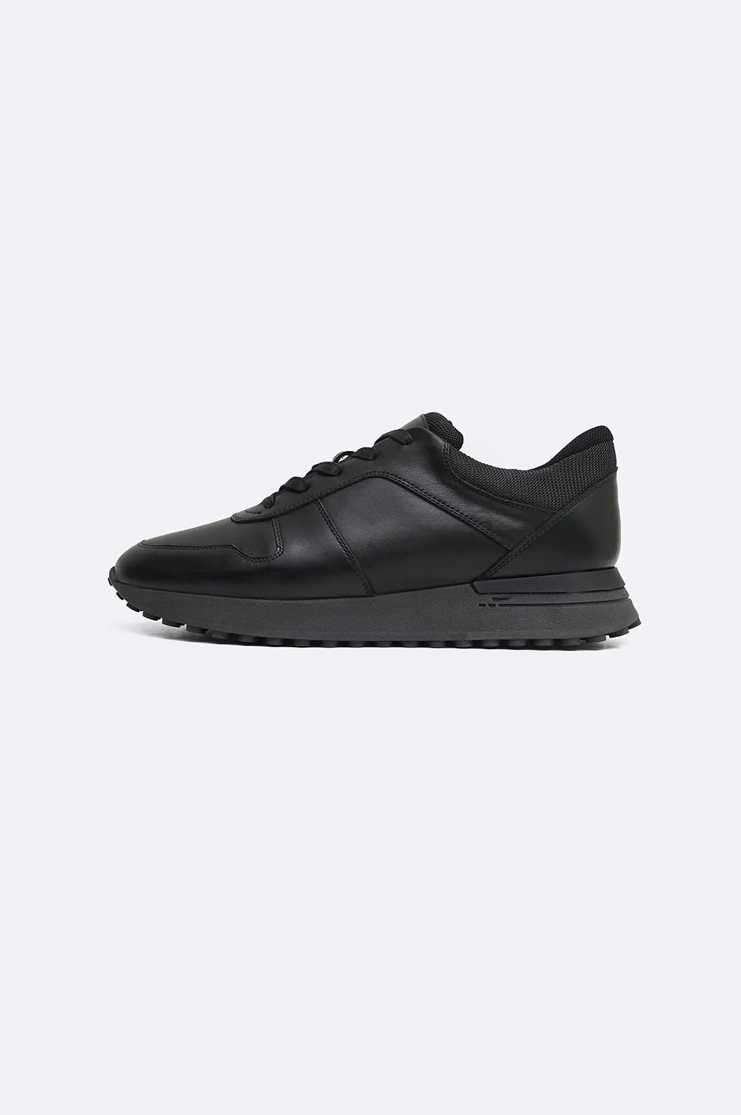 MONOTONE LEATHER SNEAKERS