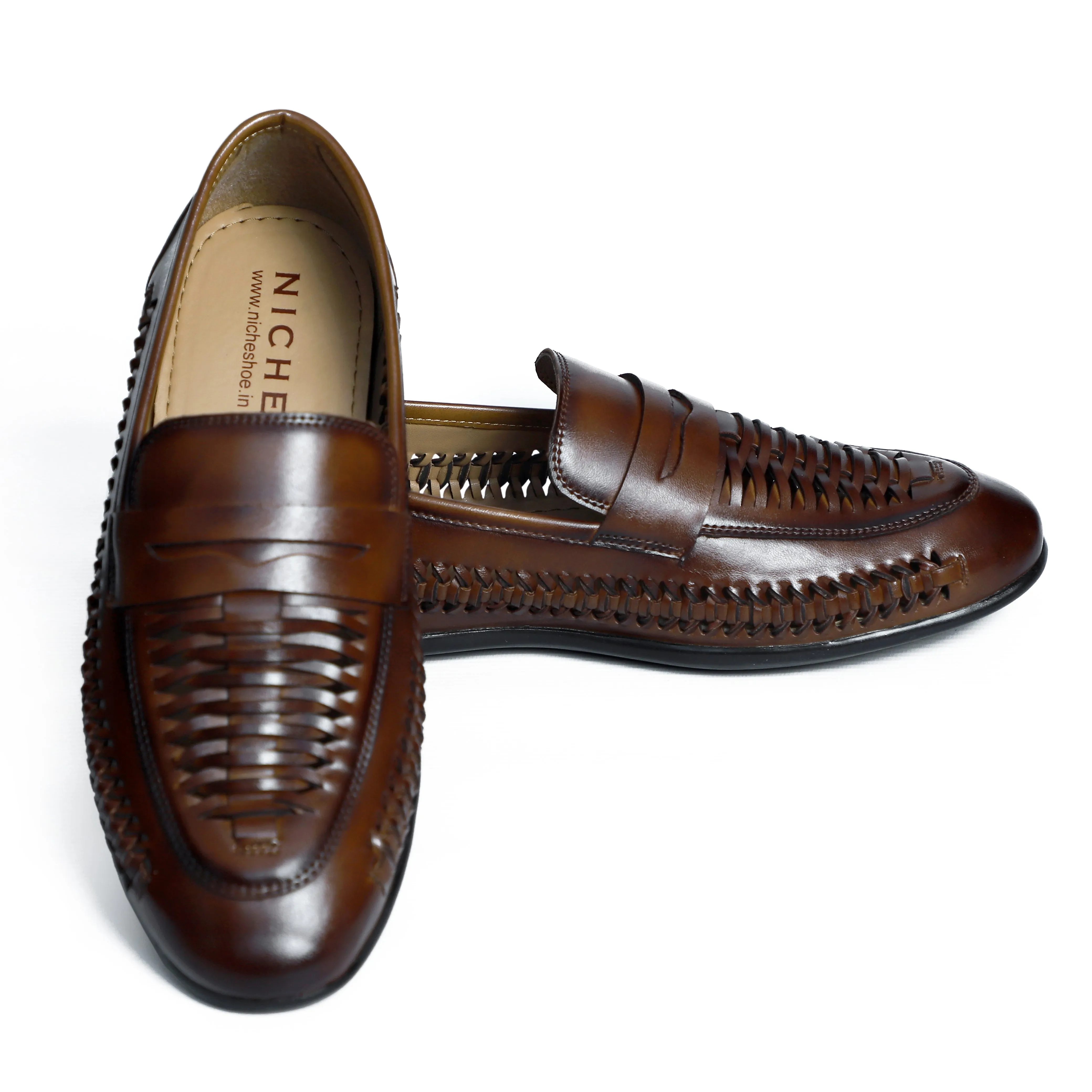 NICHE Mosa Hand Weaved Kolhapuri Loafer (Extra Comfortable)