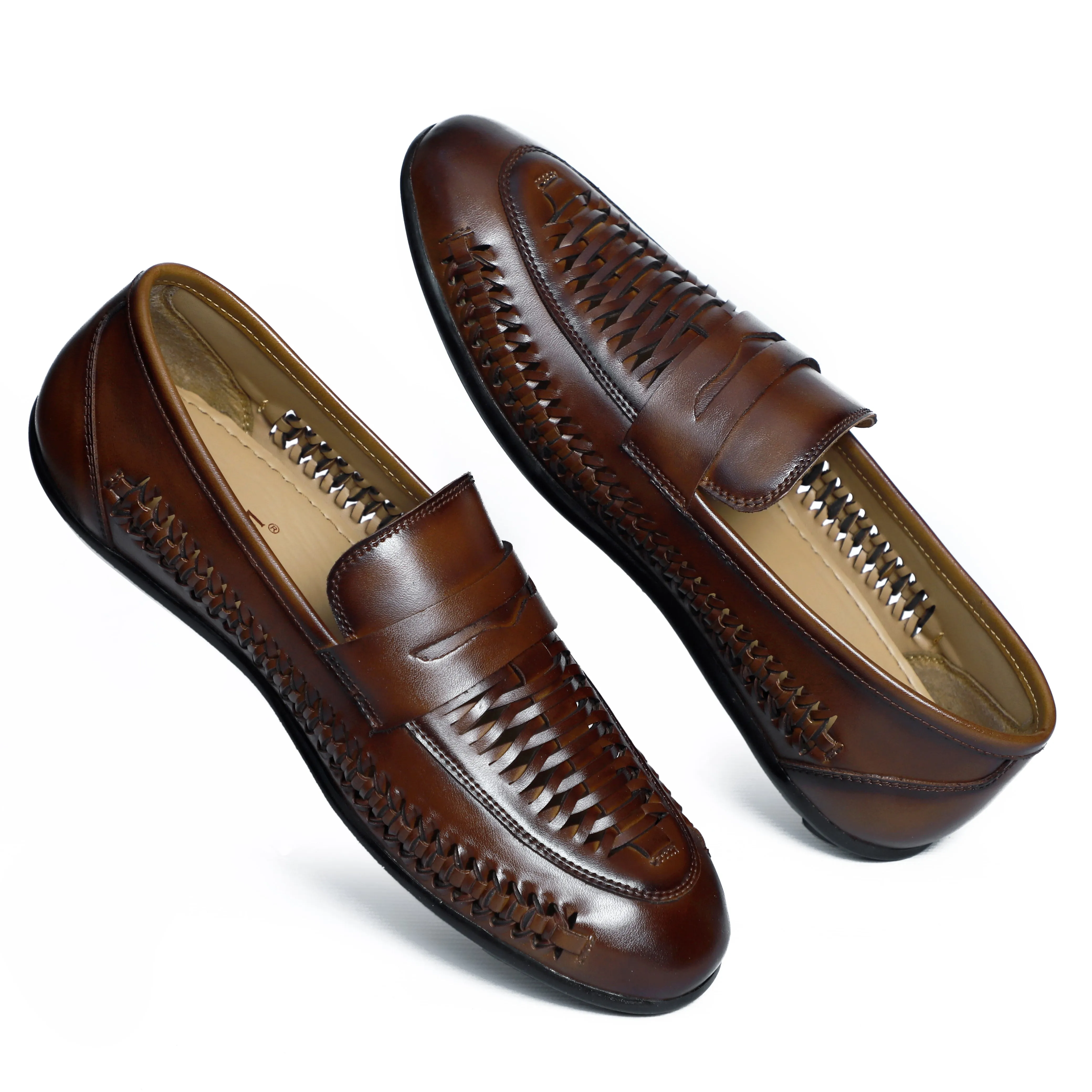 NICHE Mosa Hand Weaved Kolhapuri Loafer (Extra Comfortable)