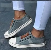 Women’s Canvas Sneaker in 4 Colors